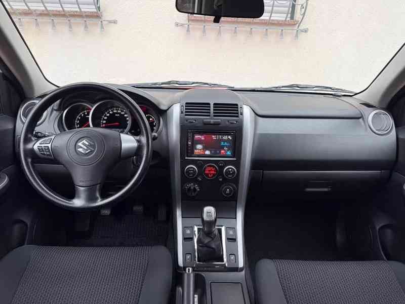 Suzuki Grand Vitara 2,4i 4x4 benzín 122kw - foto 14