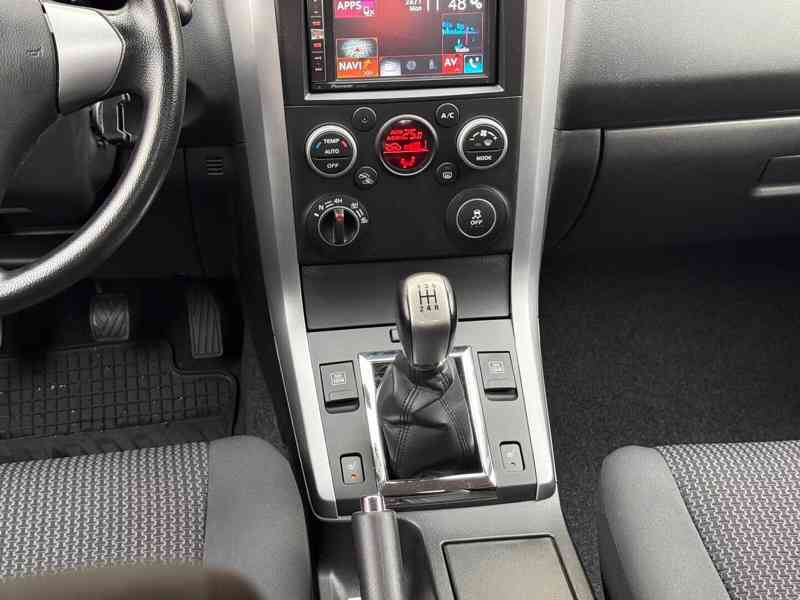 Suzuki Grand Vitara 2,4i 4x4 benzín 122kw - foto 8