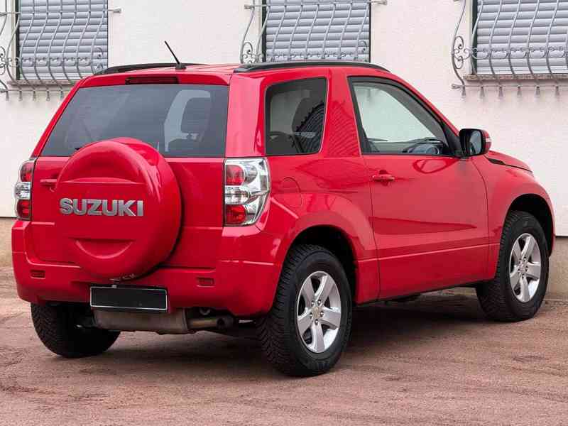 Suzuki Grand Vitara 2,4i 4x4 benzín 122kw - foto 15