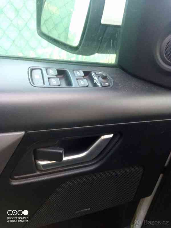 Prodám Land Rover Freelander 2 HSE 2.2, 118 kW r. 2008 - foto 7