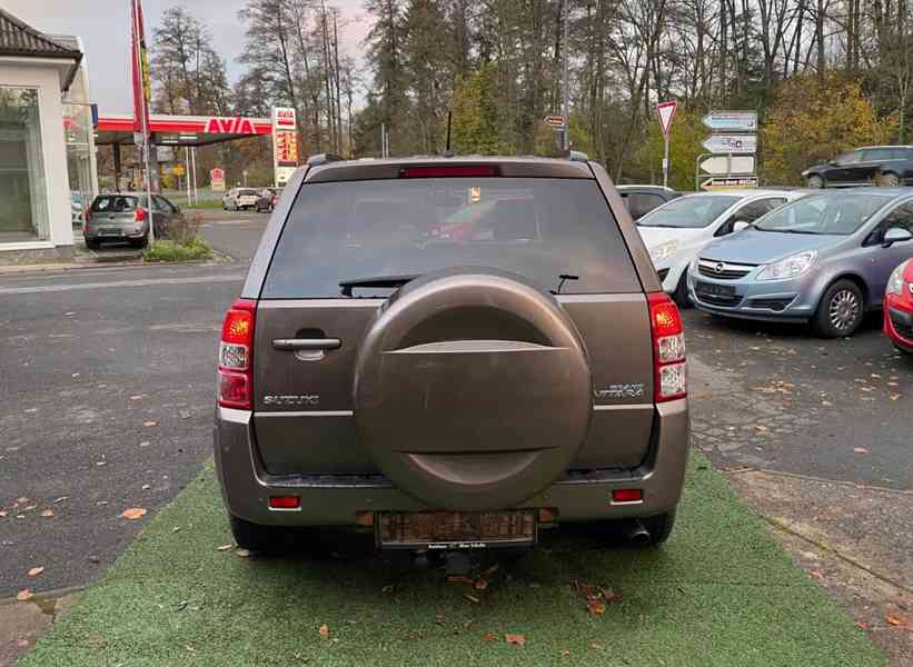 Suzuki Grand Vitara 2.4i Comfort benzín 124kw - foto 7