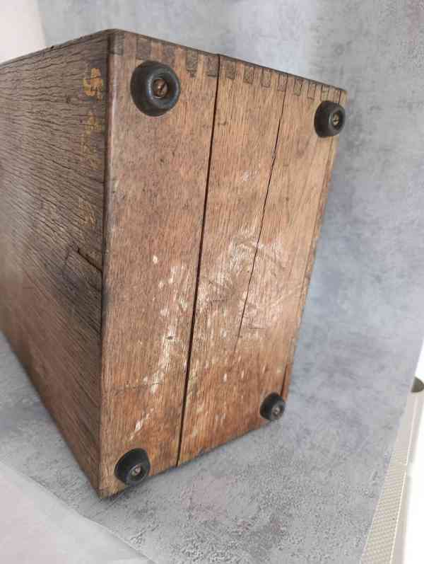 Starý velice zachovalý německý přístroj v dřevěné bedně  - foto 6