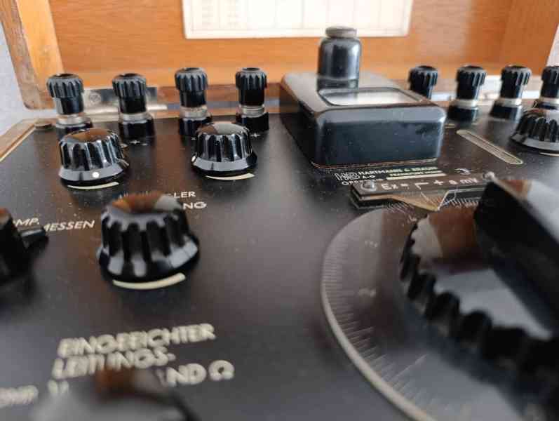 Starý velice zachovalý německý přístroj v dřevěné bedně  - foto 12