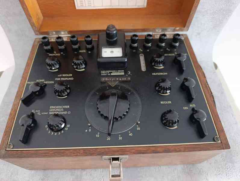 Starý velice zachovalý německý přístroj v dřevěné bedně  - foto 13