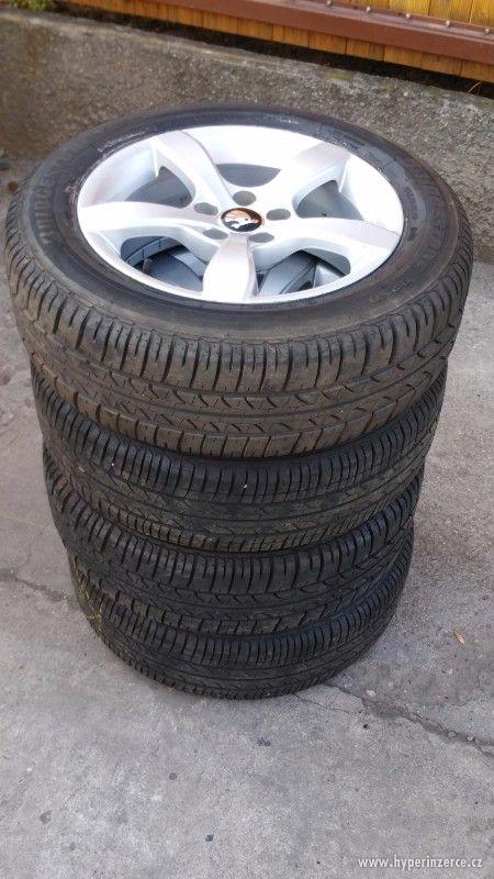 Škoda Rapid ALU: 15" 5x100 185/60/15 LETNÍ BRIDGESTONE - foto 11