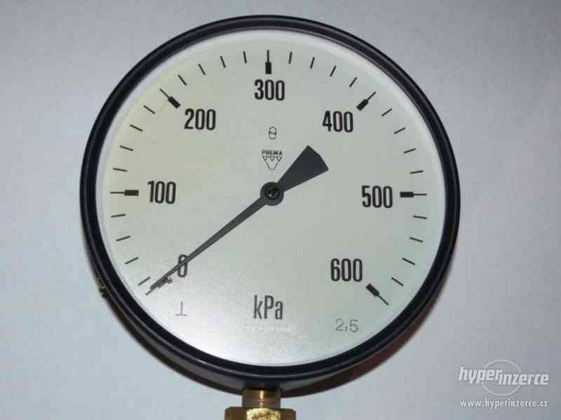 Manometr průměr 100 mm  0-600 kPa (0- 6 bar) NOVÝ - foto 1