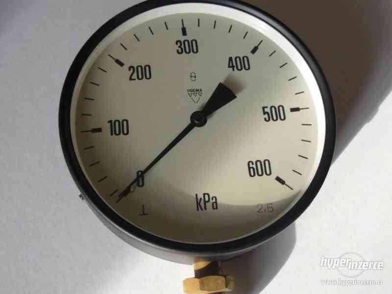 Manometr průměr 100 mm  0-600 kPa (0- 6 bar) NOVÝ - foto 3