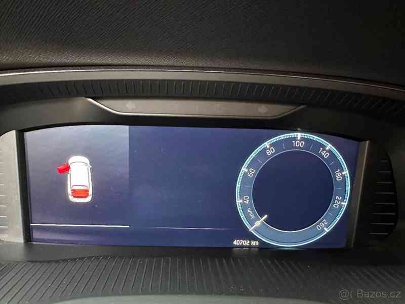 Škoda Octavia 2,0   TDI Style Plus - foto 17