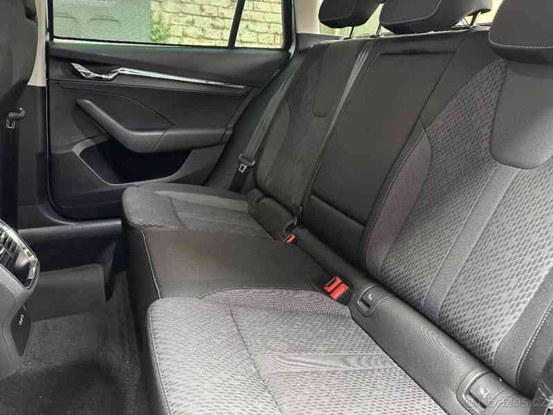 Škoda Octavia 2,0   TDI Style Plus - foto 13