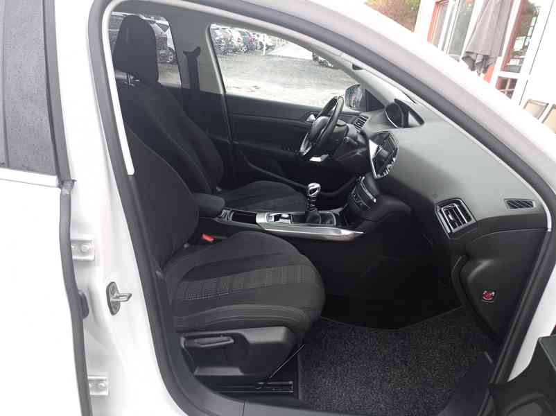 Peugeot 308 1.2i 96kW Navi/Panorama/1Maj - foto 22