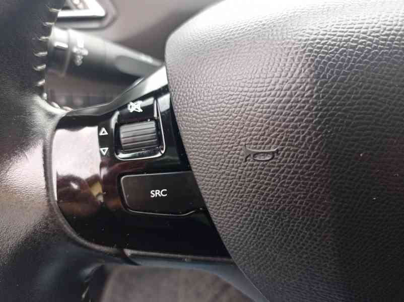 Peugeot 308 1.2i 96kW Navi/Panorama/1Maj - foto 25