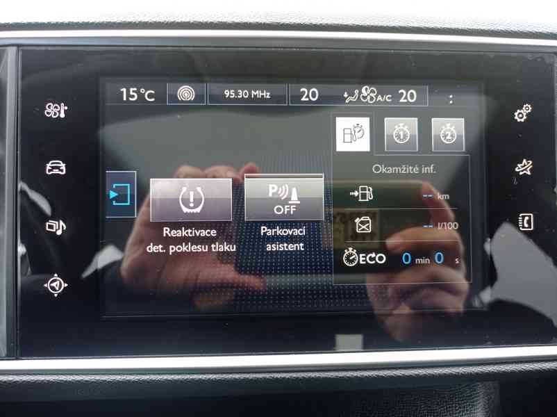 Peugeot 308 1.2i 96kW Navi/Panorama/1Maj - foto 29