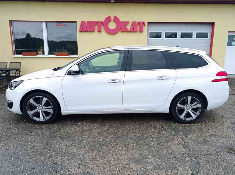 Peugeot 308 1.2i 96kW Navi/Panorama/1Maj - foto 6