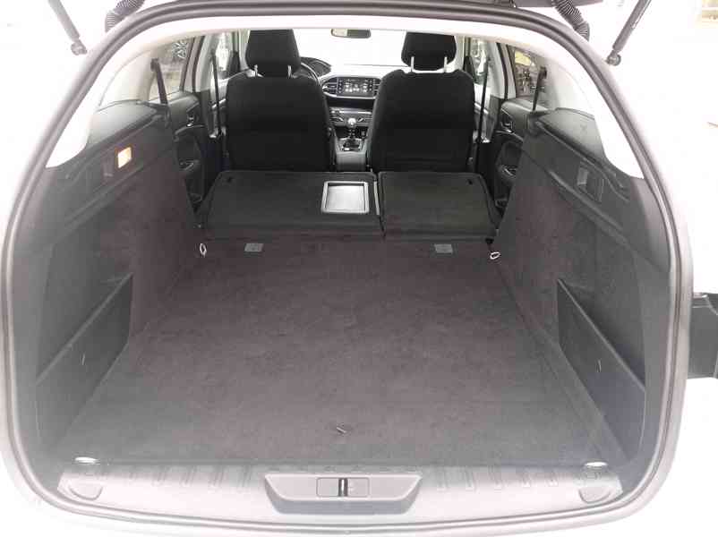 Peugeot 308 1.2i 96kW Navi/Panorama/1Maj - foto 19