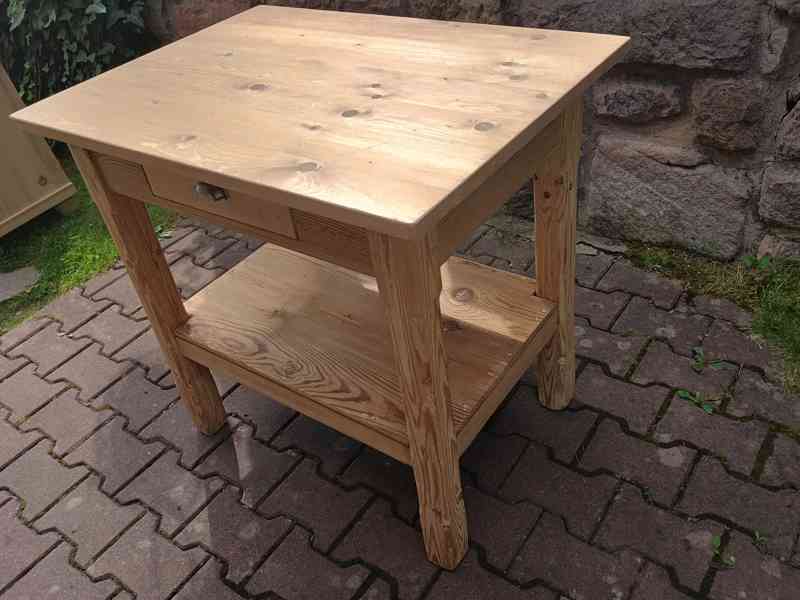 stůl po renovaci - foto 3