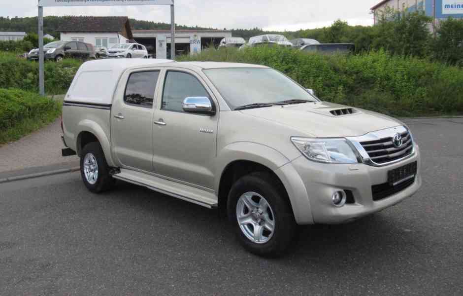 Toyota Hilux 2,5D4D double Cab Life 4x4 106kw