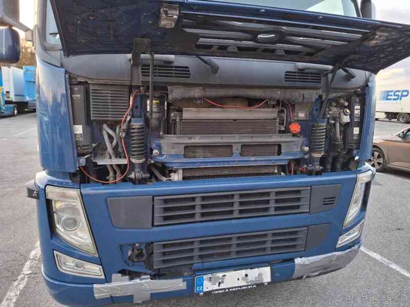 VOLVO FM 13 420 4x2 s hydraulickým čelem - foto 16