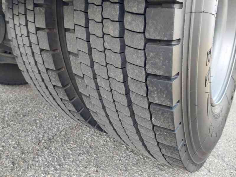 VOLVO FM 13 420 4x2 s hydraulickým čelem - foto 27