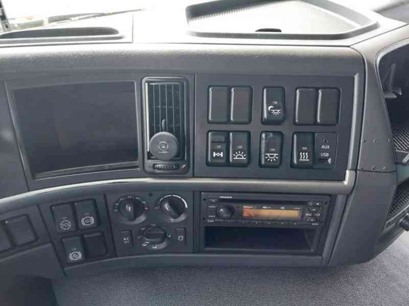 VOLVO FM 13 420 4x2 s hydraulickým čelem - foto 42