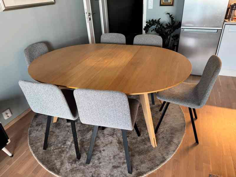 Flott Bolia Mood spisebord med 6 stoler , ileggsplate + rund - foto 3