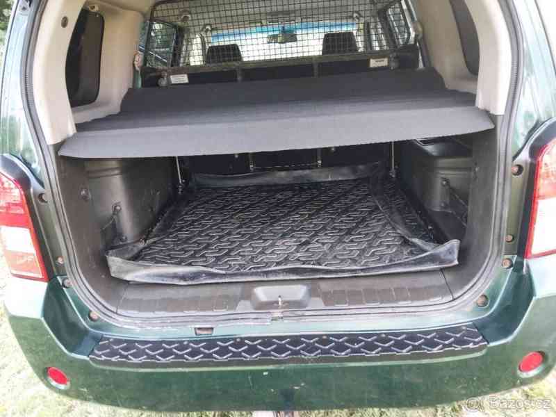 Nissan Pathfinder 2,5   4x4 - foto 10