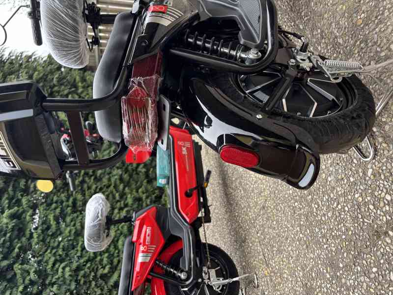 Elektrický skútr/elektrokoloběžka,bez SPZ a pojistky,SKLADEM - foto 3