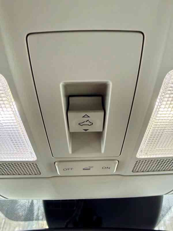 Prodám SUV Mazda CX-5, Revolution TOP, 2,5i/143 kW, A/T, AWD - foto 22