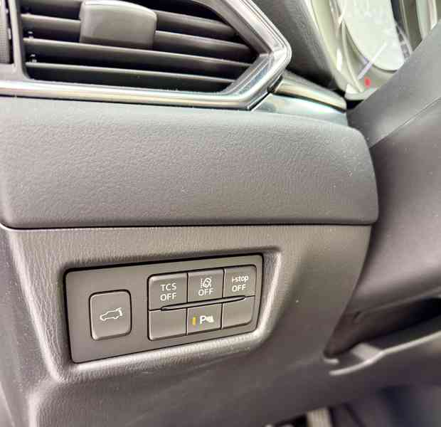 Prodám SUV Mazda CX-5, Revolution TOP, 2,5i/143 kW, A/T, AWD - foto 21