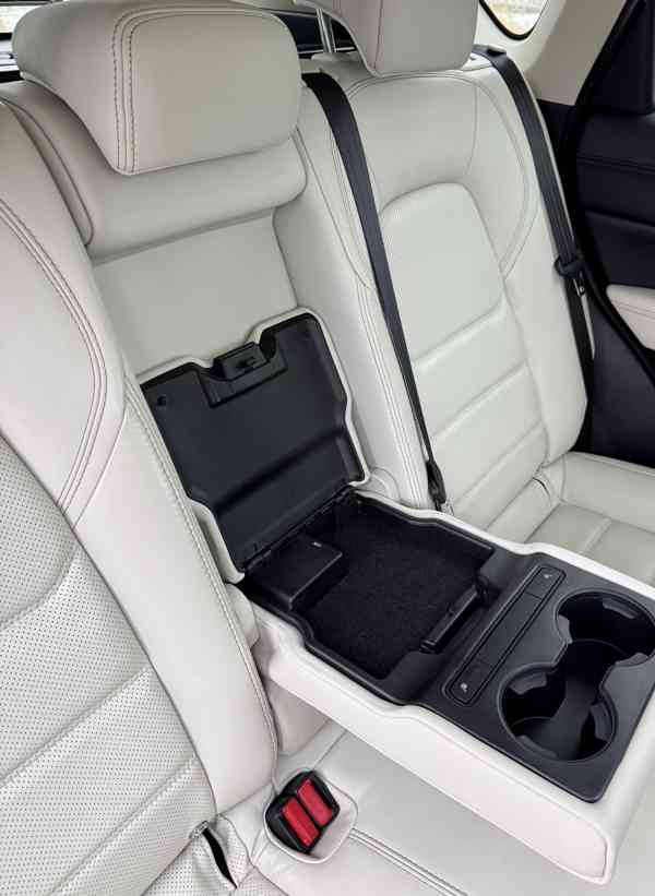 Prodám SUV Mazda CX-5, Revolution TOP, 2,5i/143 kW, A/T, AWD - foto 24