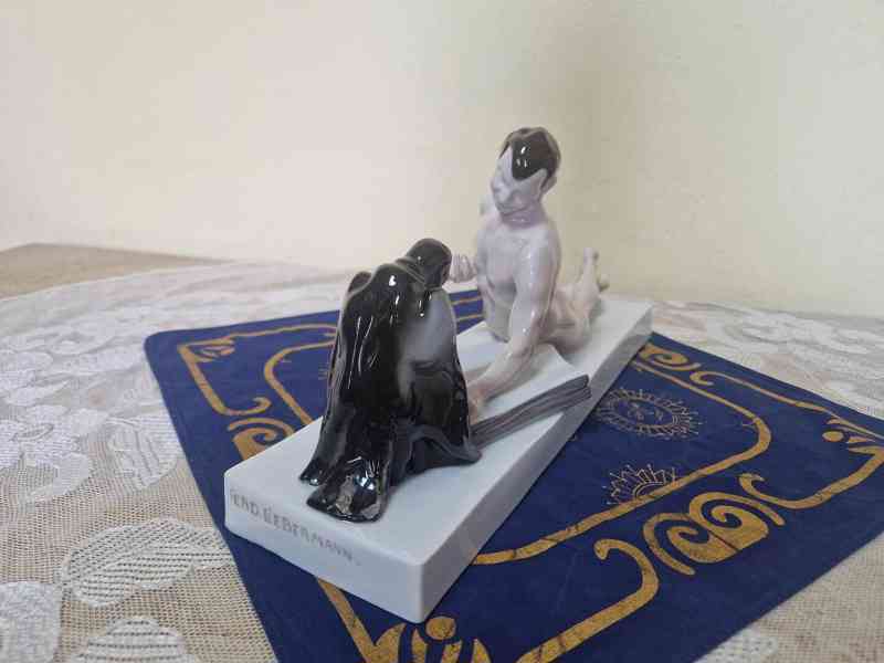 Porcelánová socha Filosofická Disputace s Marabu Rosenthal - foto 9