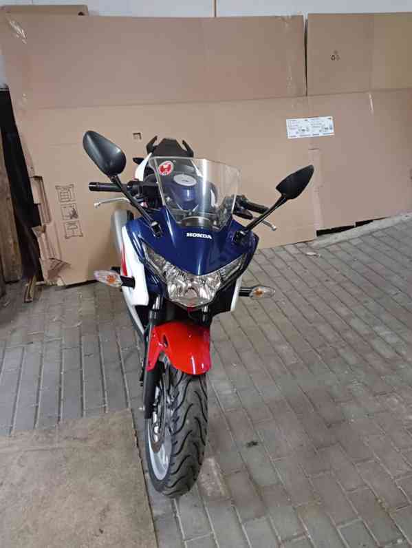 Motocykl Honda CBR 250R - foto 3