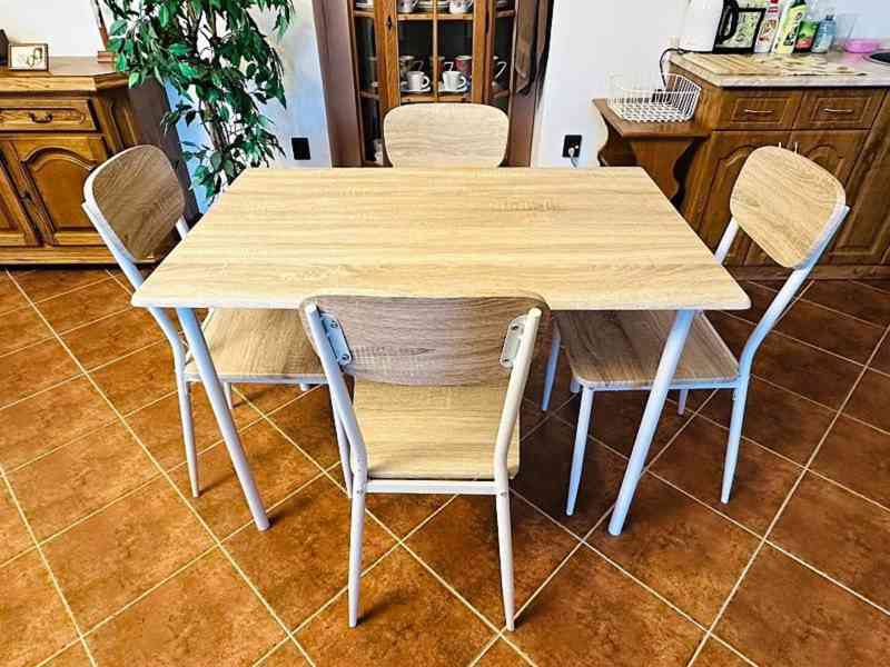  902 Jídelní stůl a 4 židle   - foto 2