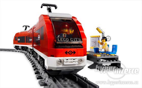 LEGO 7938 City Osobní vlak, NEROZBALENÝ - foto 3