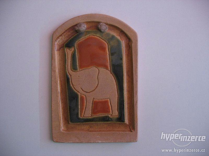Keramická dekorace - obrázek (8,5 x 13 cm) - foto 1