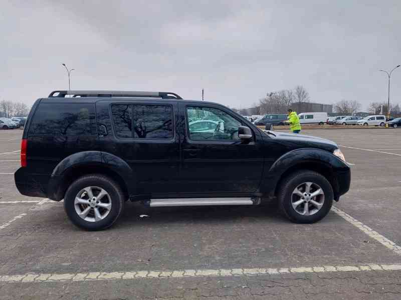 Nissan Pathfinder 2.5 dCi Aut.SE 140kw - foto 9