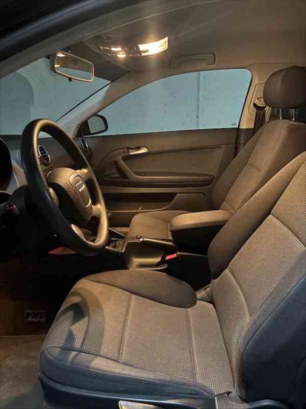 Audi A3 1,6 MPI 75 kW, černá metalíza - foto 5