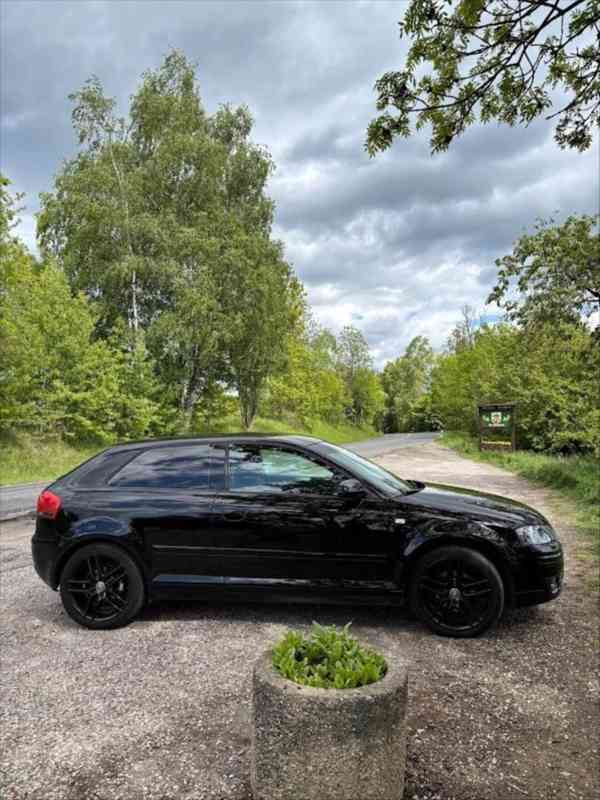 Audi A3 1,6 MPI 75 kW, černá metalíza - foto 2