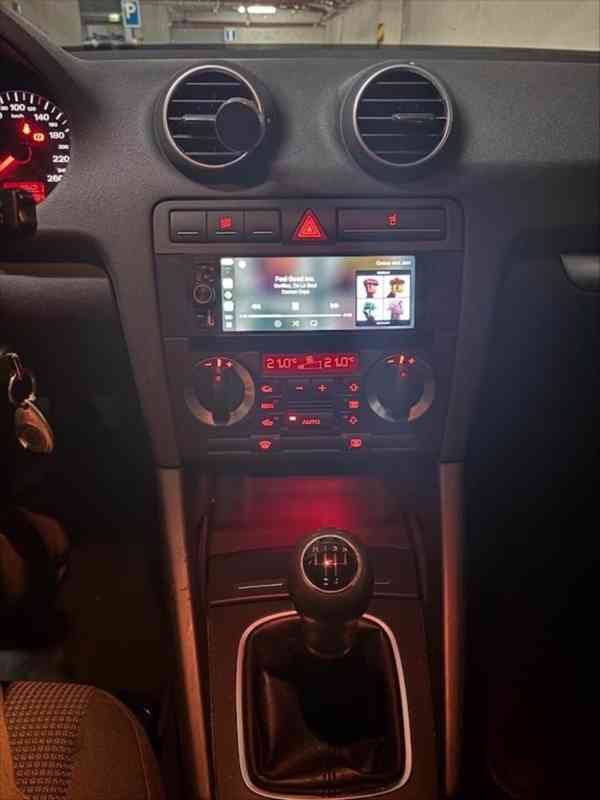 Audi A3 1,6 MPI 75 kW, černá metalíza - foto 6