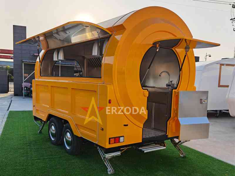 FoodTruck , Gastro přívěs 3.8M - foto 2