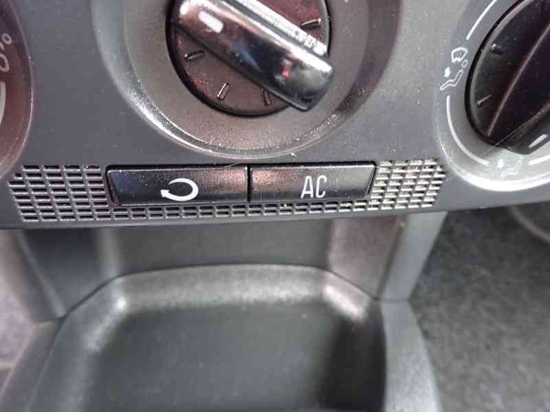 Škoda Fabia 1.4i Combi r.v.2006 (59 kw)  - foto 10