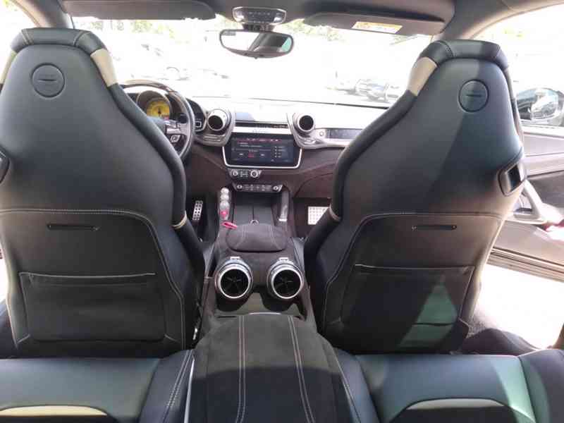 FERRARI GTC4 LUSSO V12 - foto 16