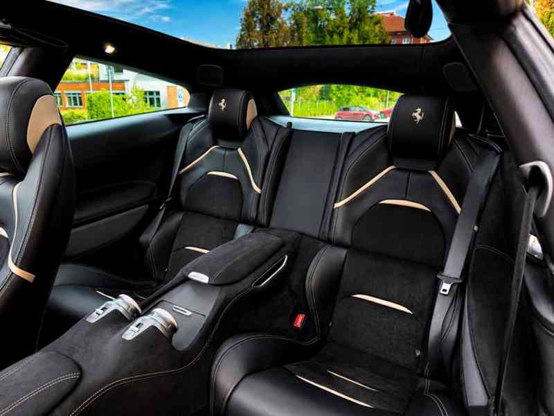 FERRARI GTC4 LUSSO V12 - foto 37