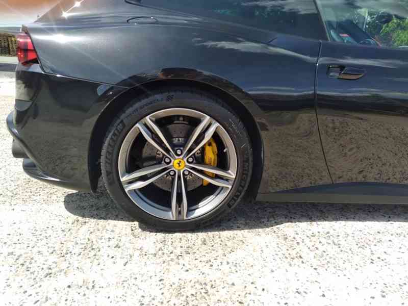 FERRARI GTC4 LUSSO V12 - foto 35