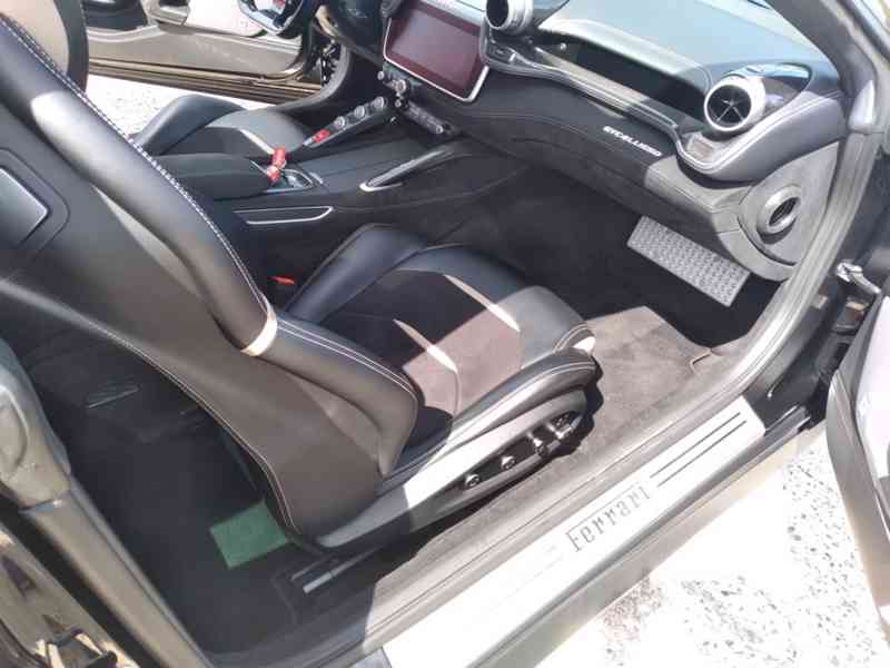 FERRARI GTC4 LUSSO V12 - foto 12
