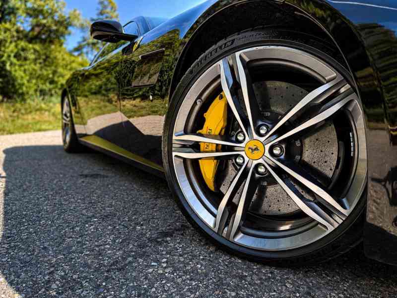 FERRARI GTC4 LUSSO V12 - foto 36