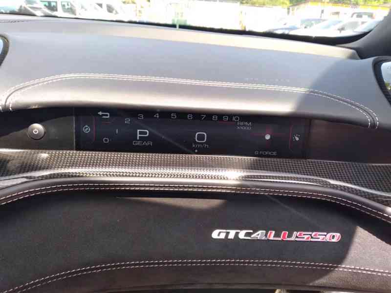 FERRARI GTC4 LUSSO V12 - foto 14