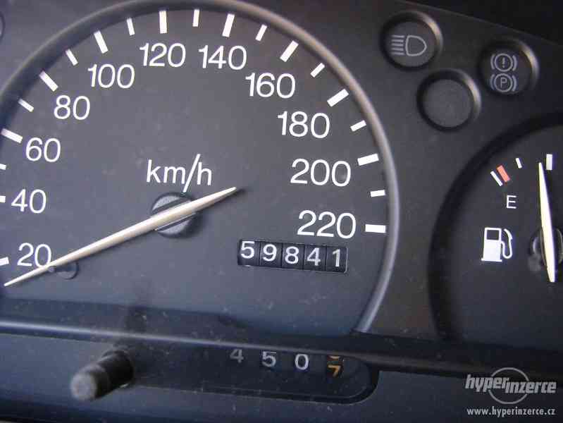 Mazda 121 1.3i r.v.1997 (eko 3000 KČ.) (Ford Fiesta) - foto 6