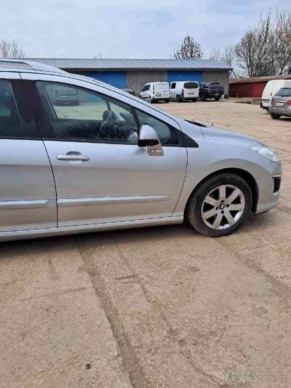 Peugeot 308 1,6   hdi 85kw 115ps,r.v.2014 - foto 9