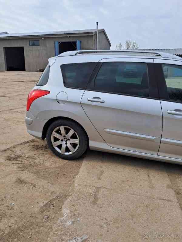 Peugeot 308 1,6   hdi 85kw 115ps,r.v.2014 - foto 8