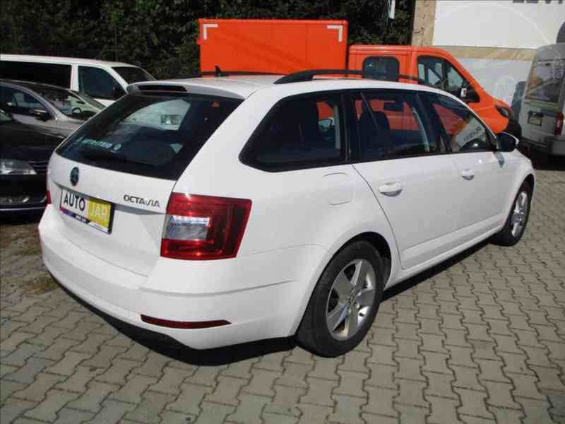 Škoda Octavia 1,6 TDI 85kW Ambition 1.MAJITEL-DPH - foto 4